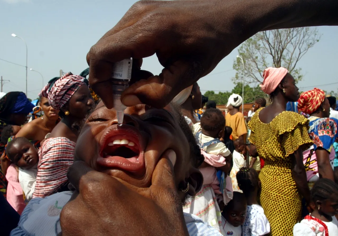 Vaste campagne de vaccination contre la polio dans le bassin du lac Tchad où sévit une variante